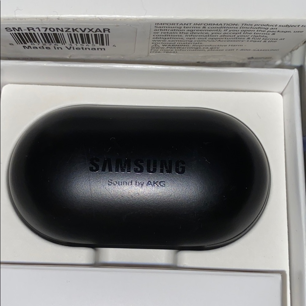 Samsung Buds With Box,Charger And It’s Adjustable View 2
